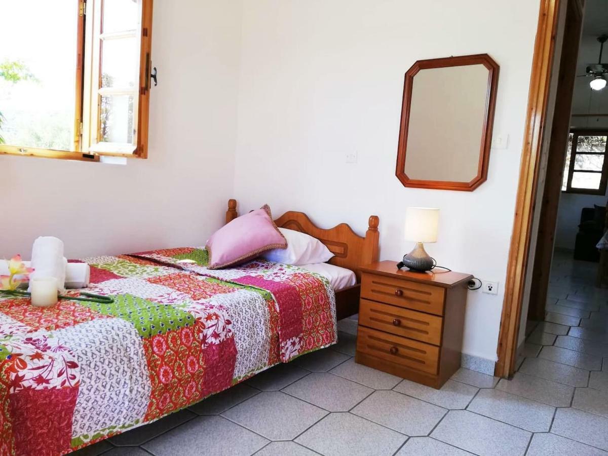 Theasea House With Garden Daire Riglia Dış mekan fotoğraf
